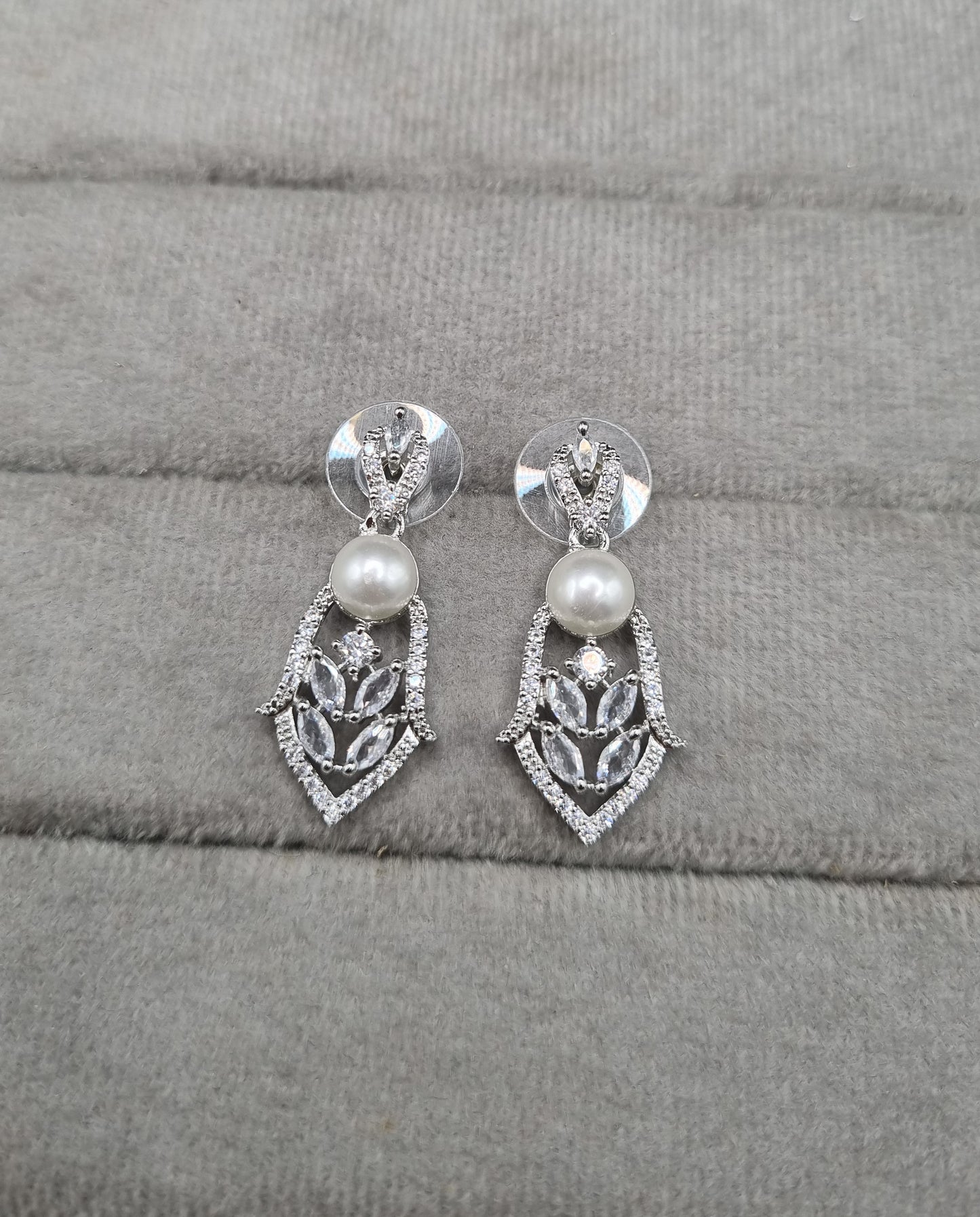 Elegant Botanical Pearl & American Diamond Choker Set