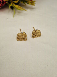 SUTHON STYLE ELEPHANT MOTIF CHARM NECKLACE SET