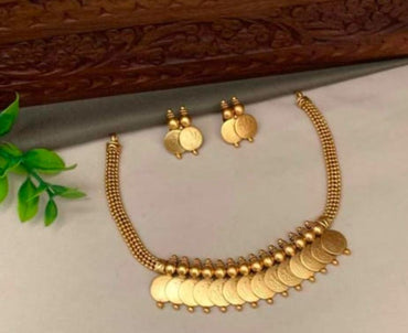Minimalist Coin Necklace and Earring Set – Traditional Temple Style