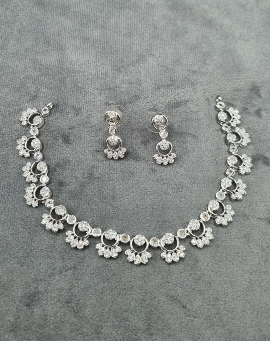 Gold-Plated Scalloped Circular Choker Set