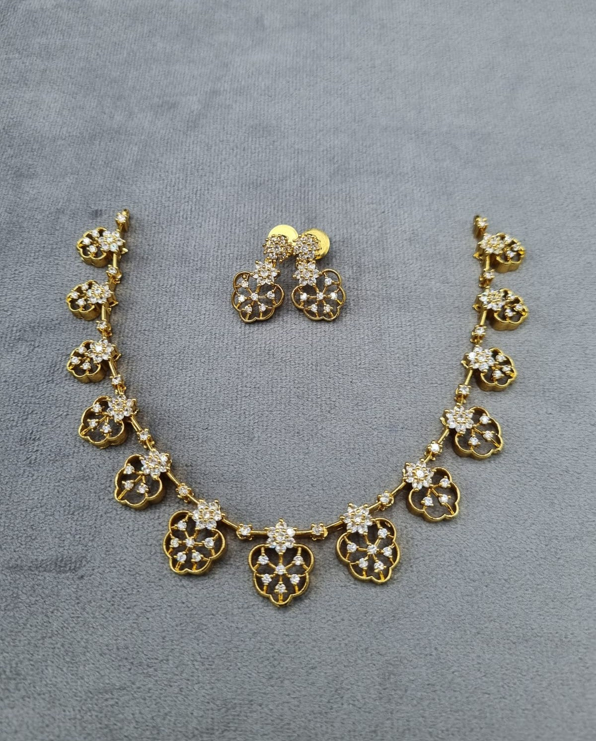 Sparkling Floral Link Necklace Set