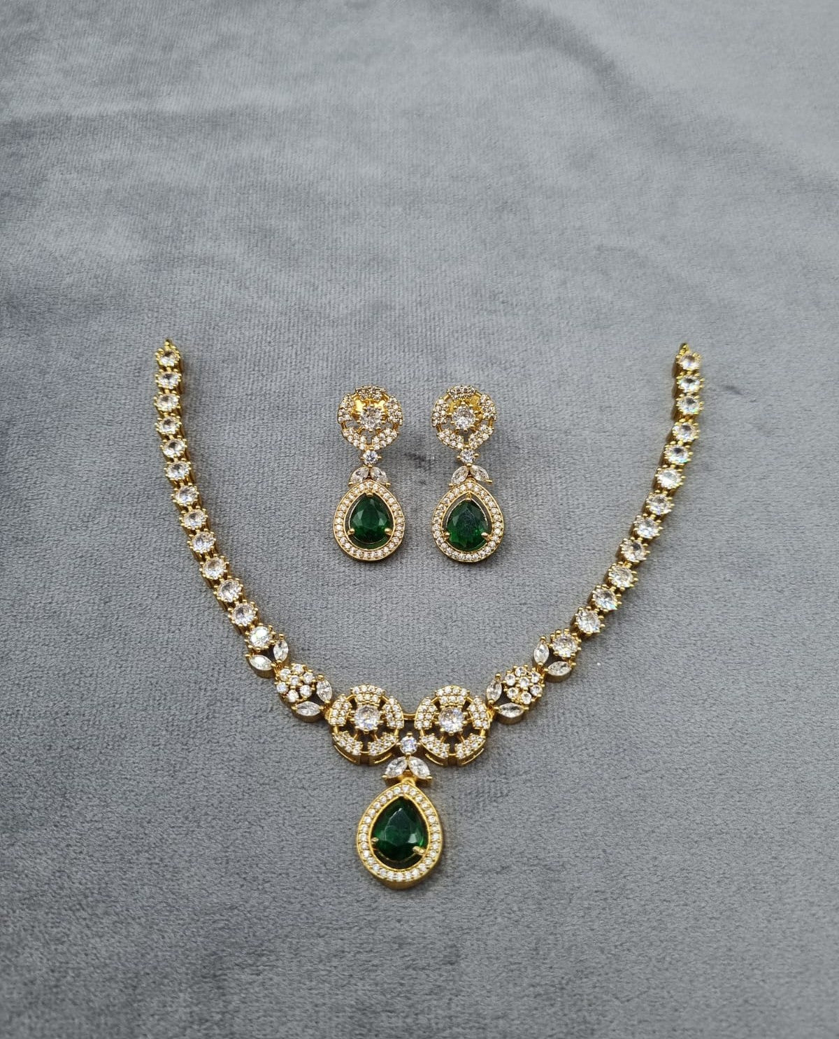 Teardrop Pendant Necklace & Matching Drop Earrings