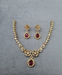 Teardrop Pendant Necklace & Matching Drop Earrings