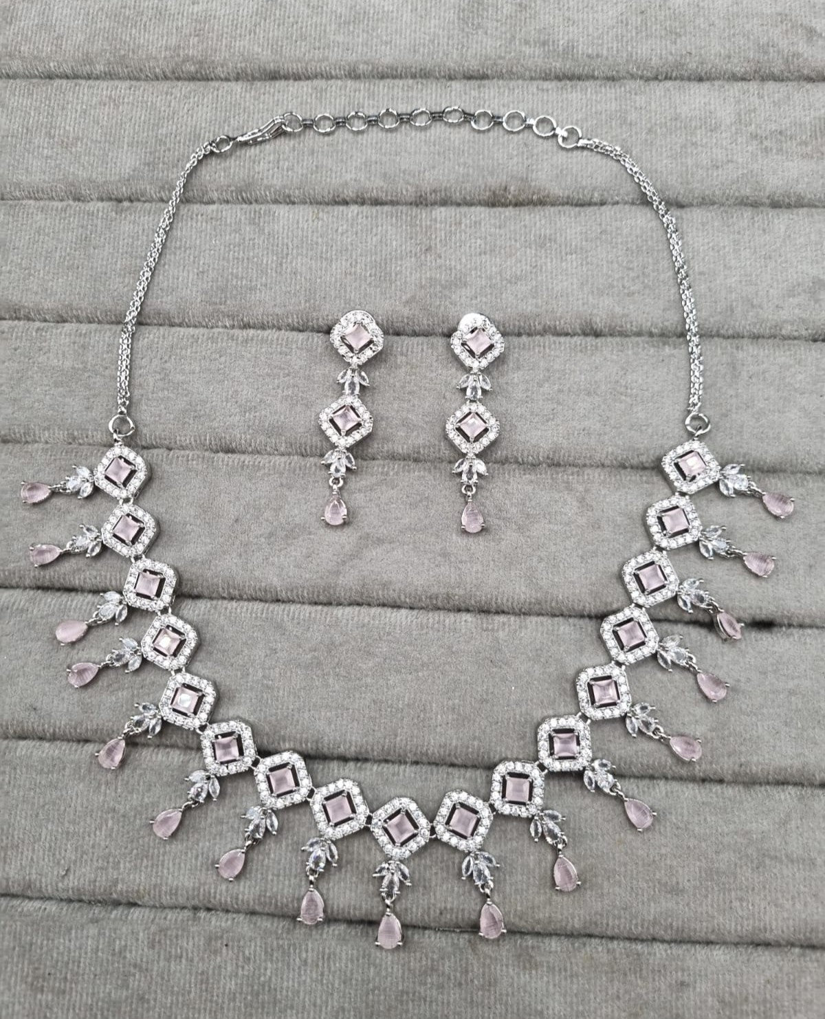 Geometric Link Set with Teardrop Jewellery set