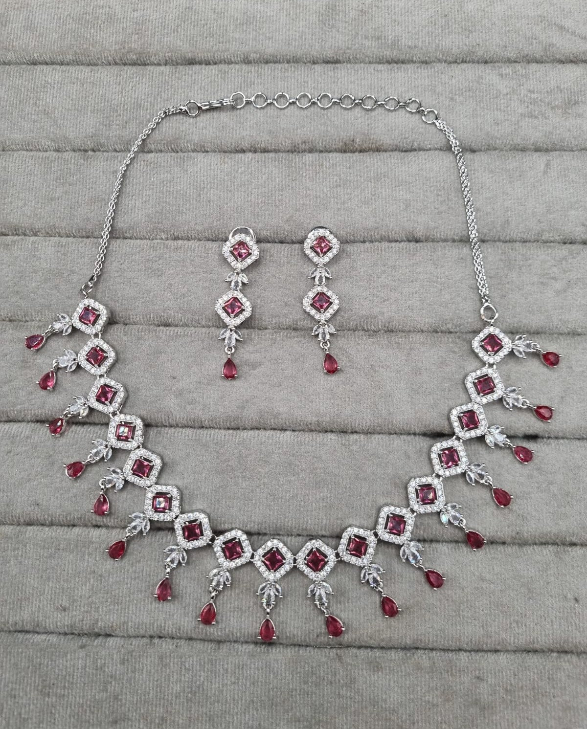 Geometric Link Set with Teardrop Jewellery set