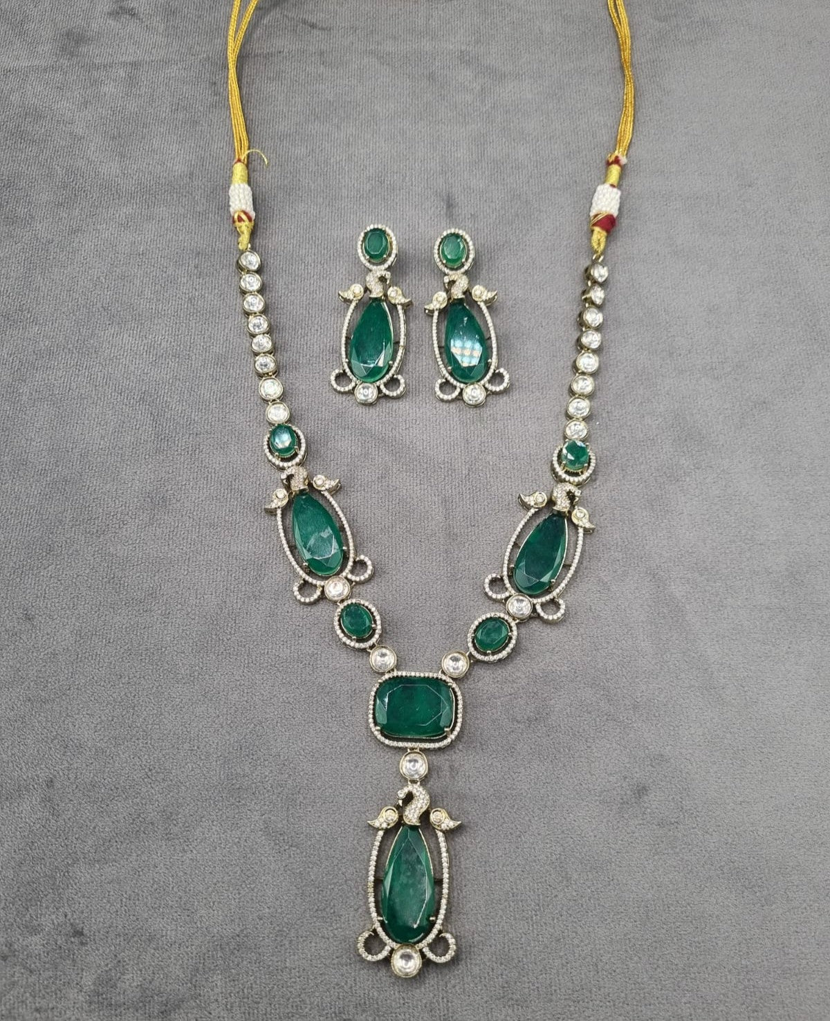 Elegant Long Emerald Necklace With Drop Earrings