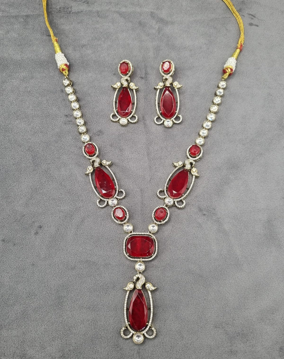 Elegant Long Emerald Necklace With Drop Earrings