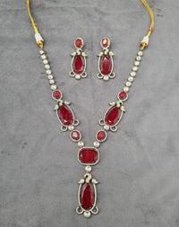 Elegant Long Emerald Necklace With Drop Earrings