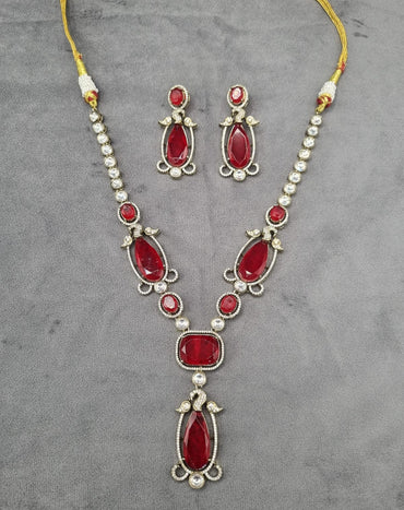 Elegant Long Emerald Necklace With Drop Earrings