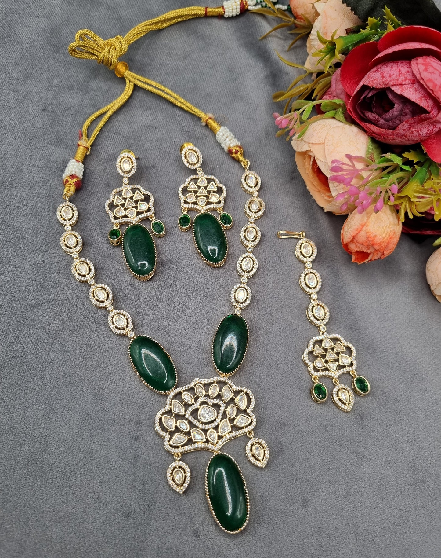 The Royal Emerald AD Jewelry Set