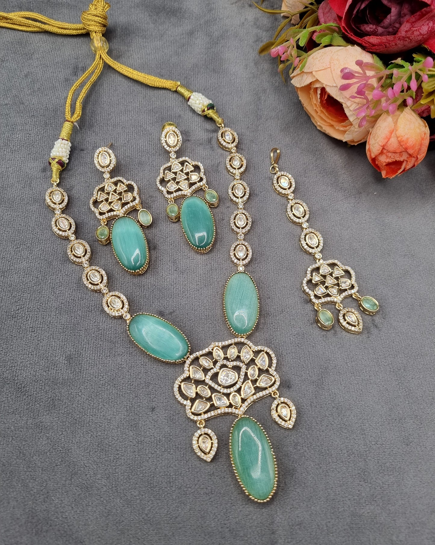 The Royal Emerald AD Jewelry Set