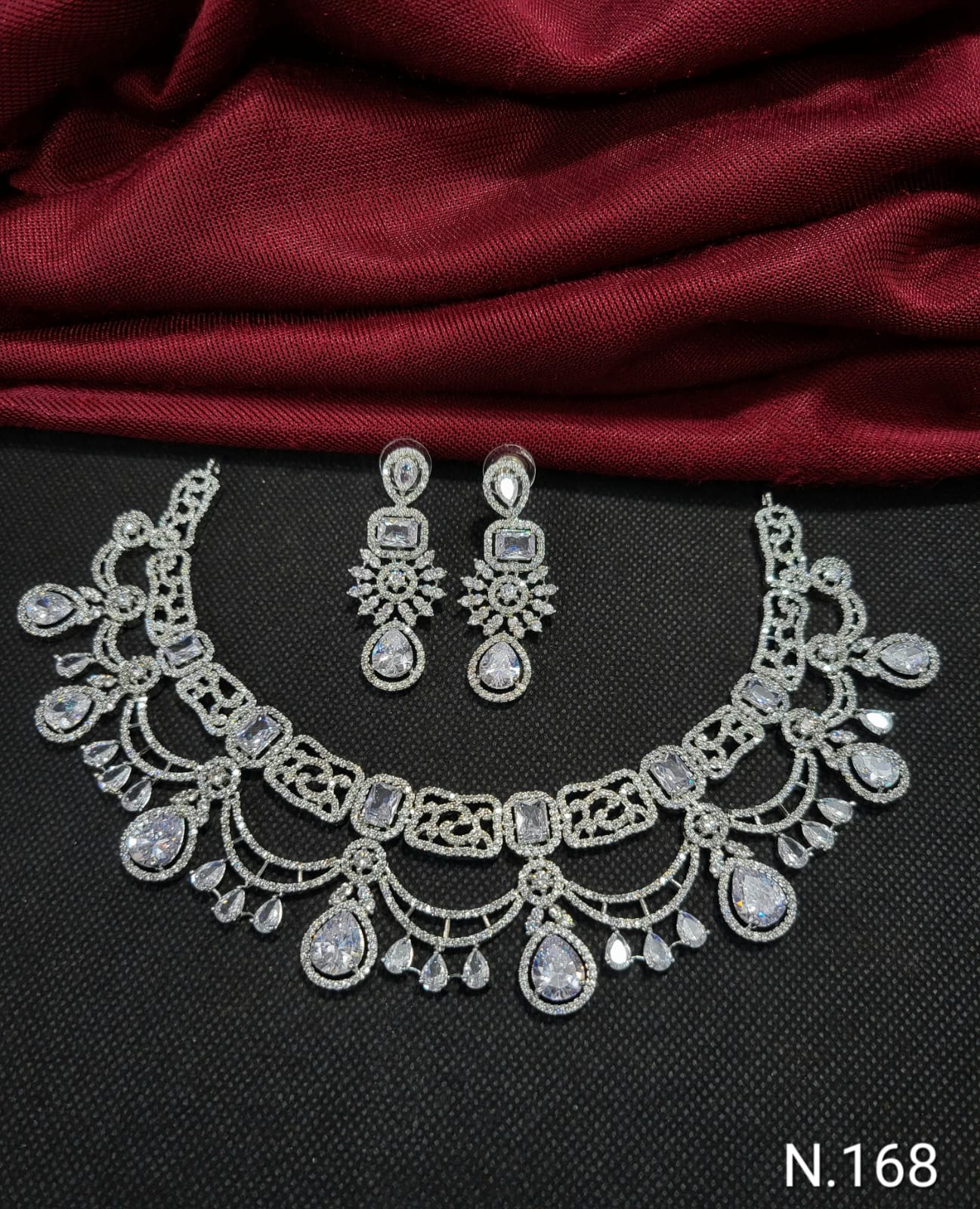 Fashionable American Diamond Silver Toned Studded Jewellery Set With earring Necklace Set