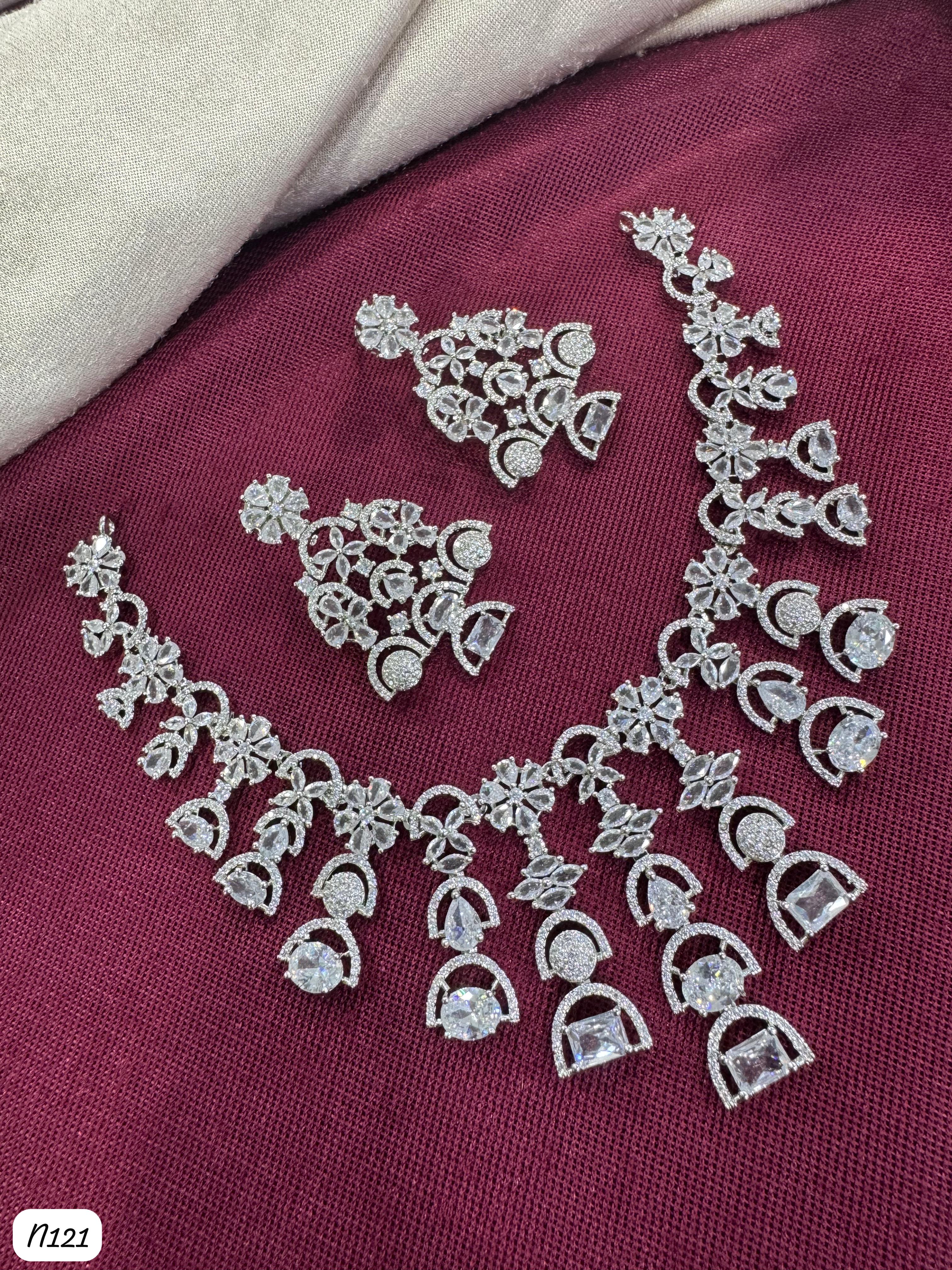 Elegant Statement Necklace and Earrings Set with Intricate Crystal Detailing - Lucentemarket