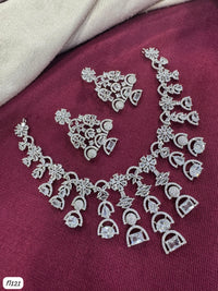 Elegant Statement Necklace and Earrings Set with Intricate Crystal Detailing - Lucentemarket