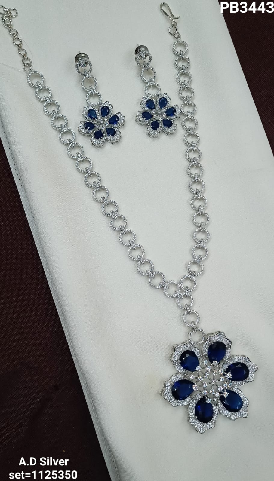 Silver Toned Royal Celebrity Inspired American Diamond Cystal Jewellery Set For Women & Girls