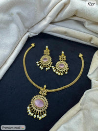 Royal Inspired Necklace Set with Intricate Detailing - Lucentemarket