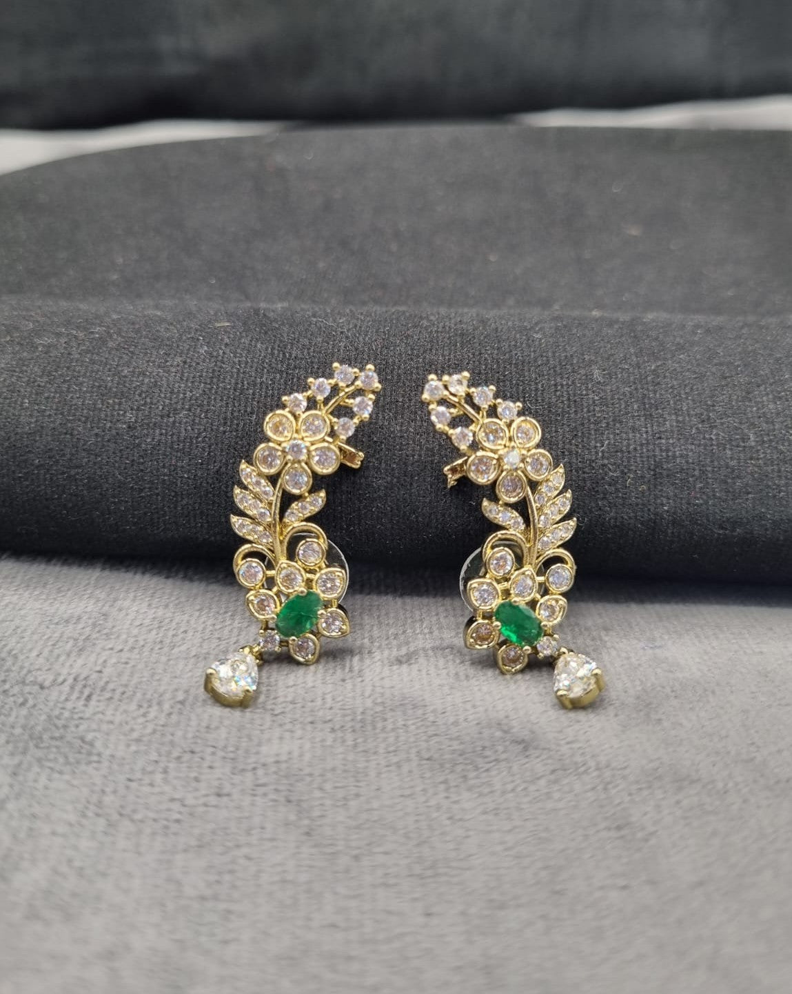 Golden Blossom Elegant Floral Vine Ear Crawlers