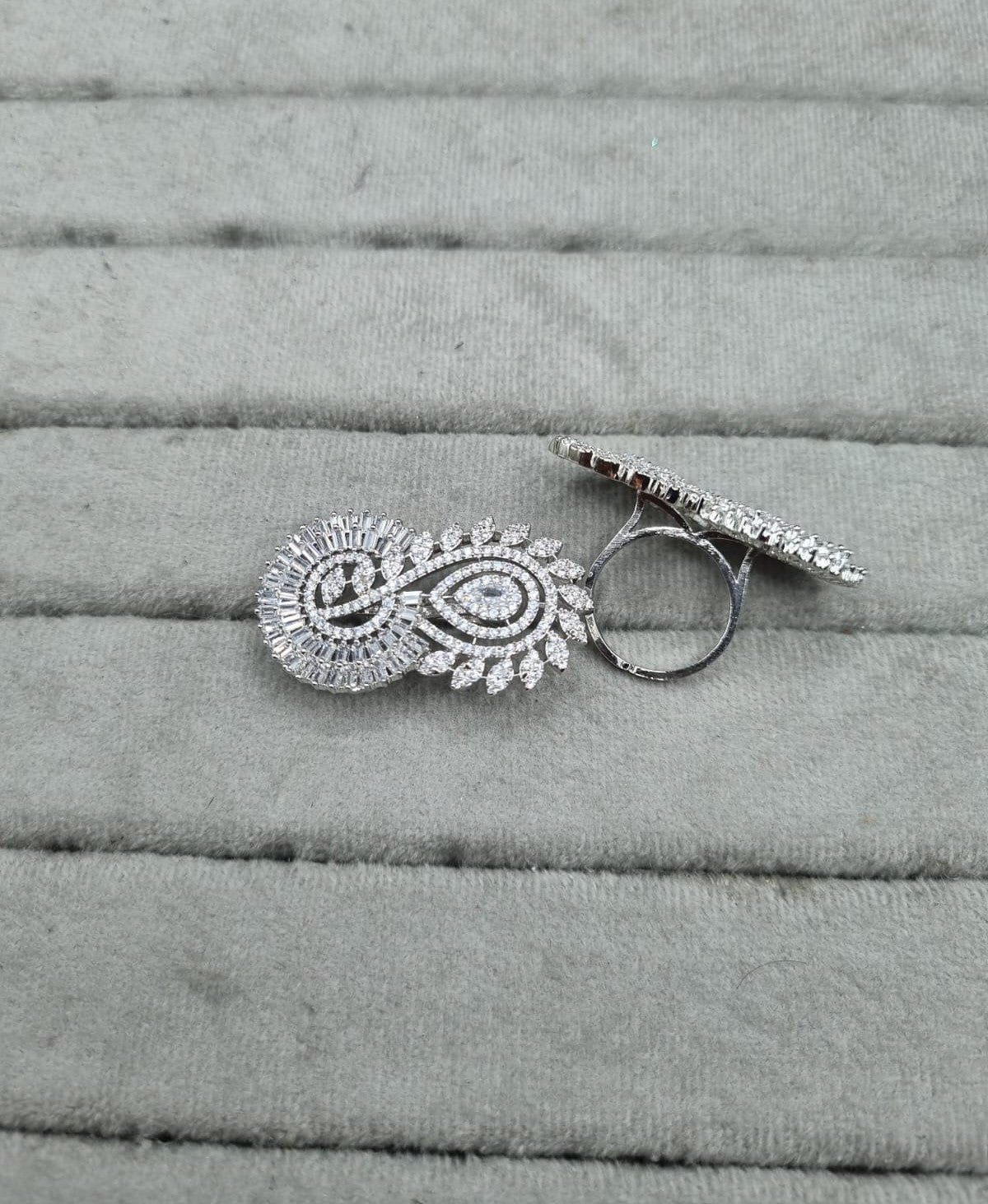 Luxurious Rhodium-Plated AD Infinity Ring