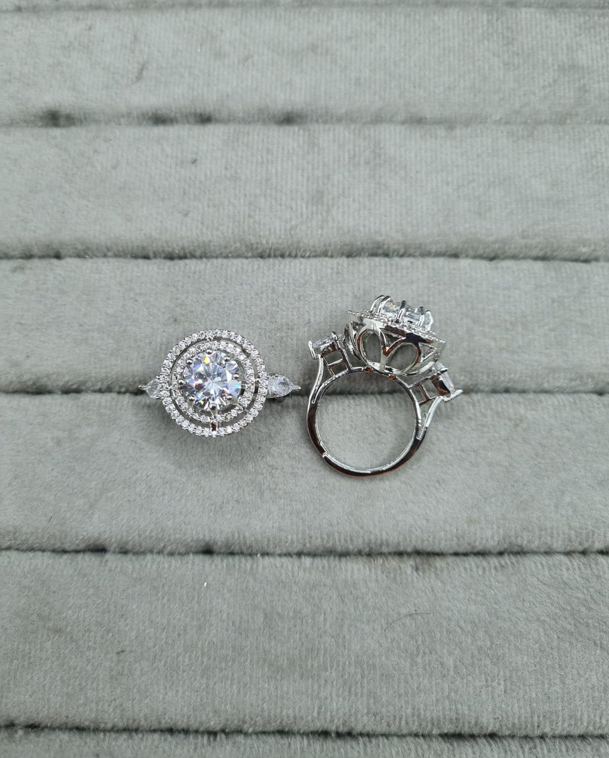 Royal Rhodium-Plated AD Ring