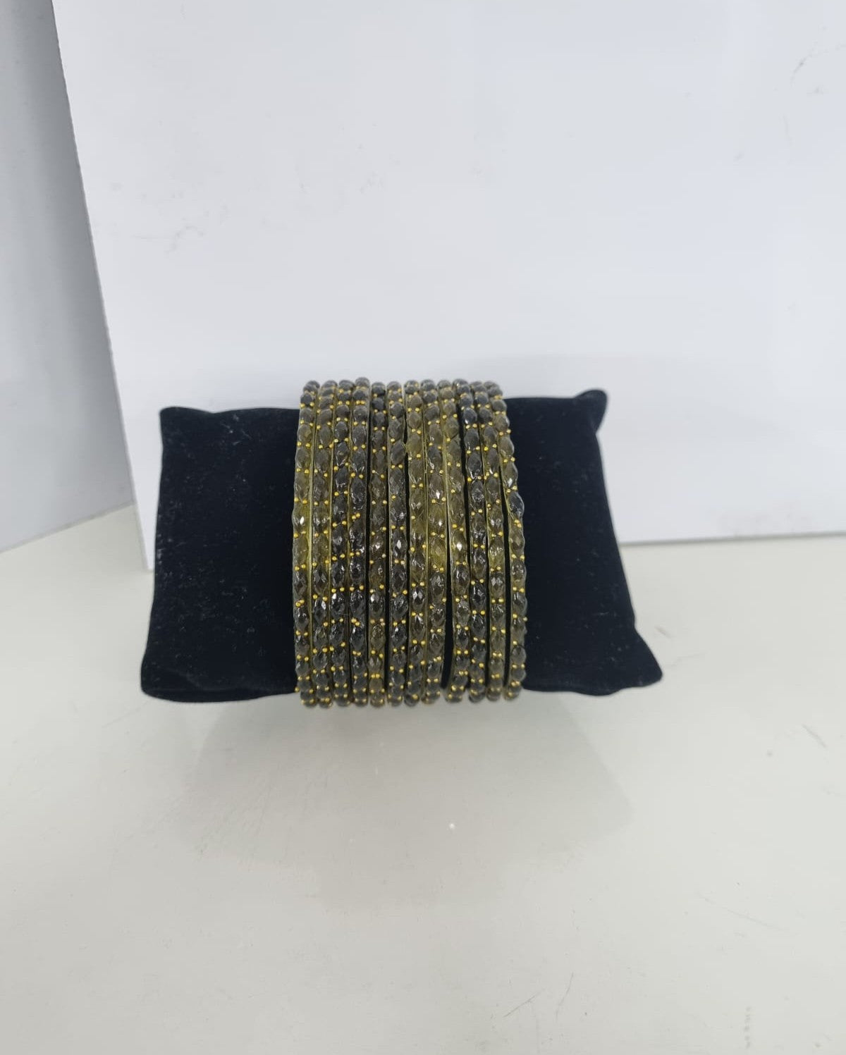 Sparkling Glass Bangles Set
