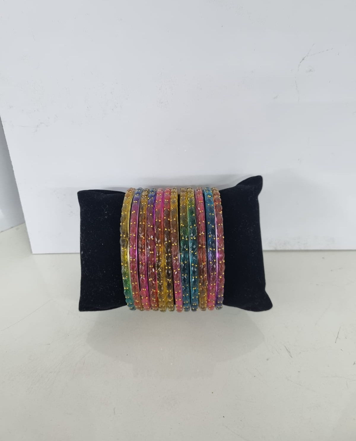 Sparkling Glass Bangles Set