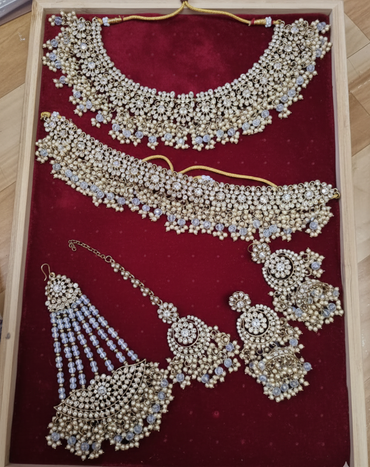 Shadaw Stone Bridal Jewelry Set Choker Necklace, Earring, Maang Tikka & Passa For Woman