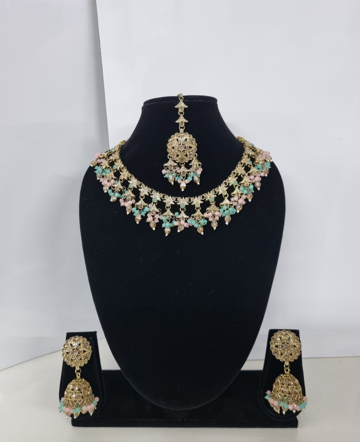 Traditional Floral Choker Necklace set With Earrings & Maang Tikka
