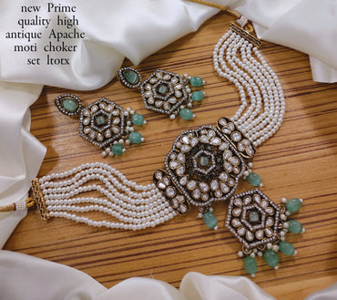 Antique Gold Plated Choker Necklace Set