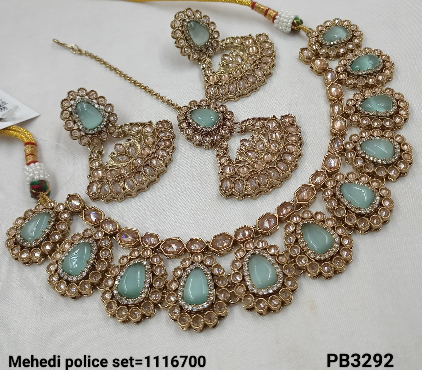 Bridal Kundan Necklace and Earring Set with Maang Tikka