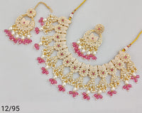 Elegant Traditional Jewelry Set with Intricate Detailing and Pearls