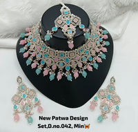 Rose Gold Patwa Choker Set with Maang Tikka