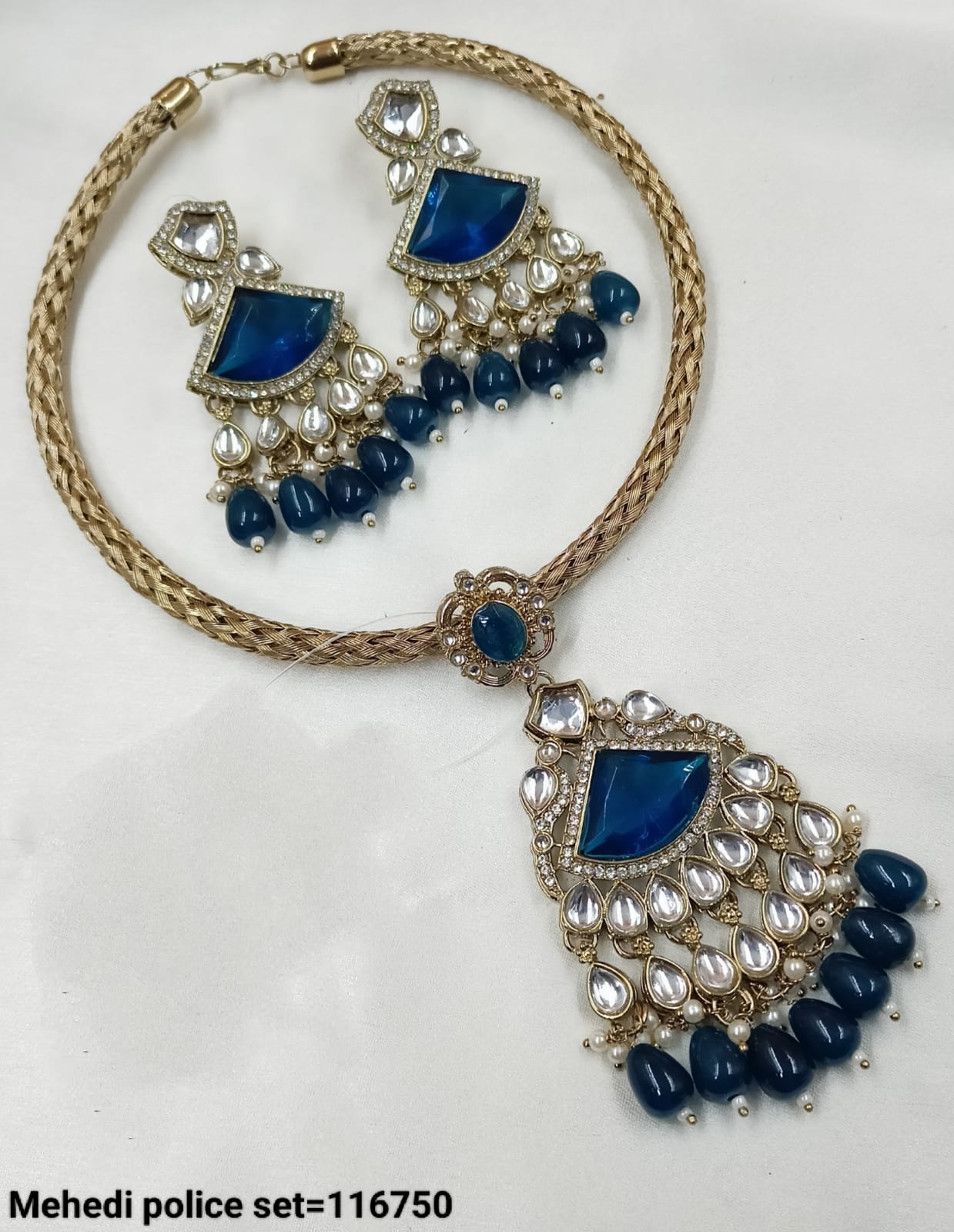 Antique Gold Plated Fancy Choker Necklace Set
