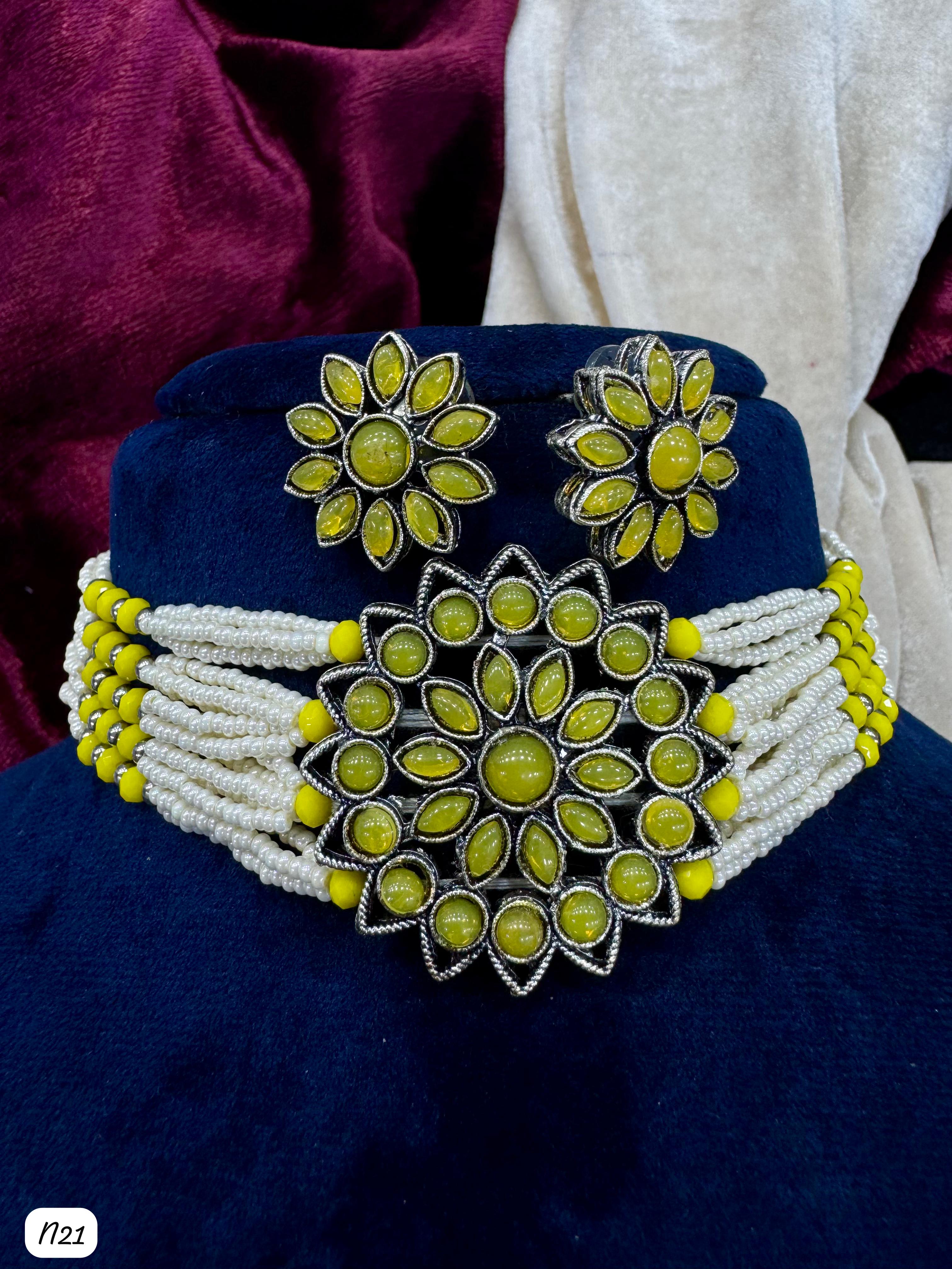 Floral Beaded Choker Necklace Set with Matching Stud Earrings