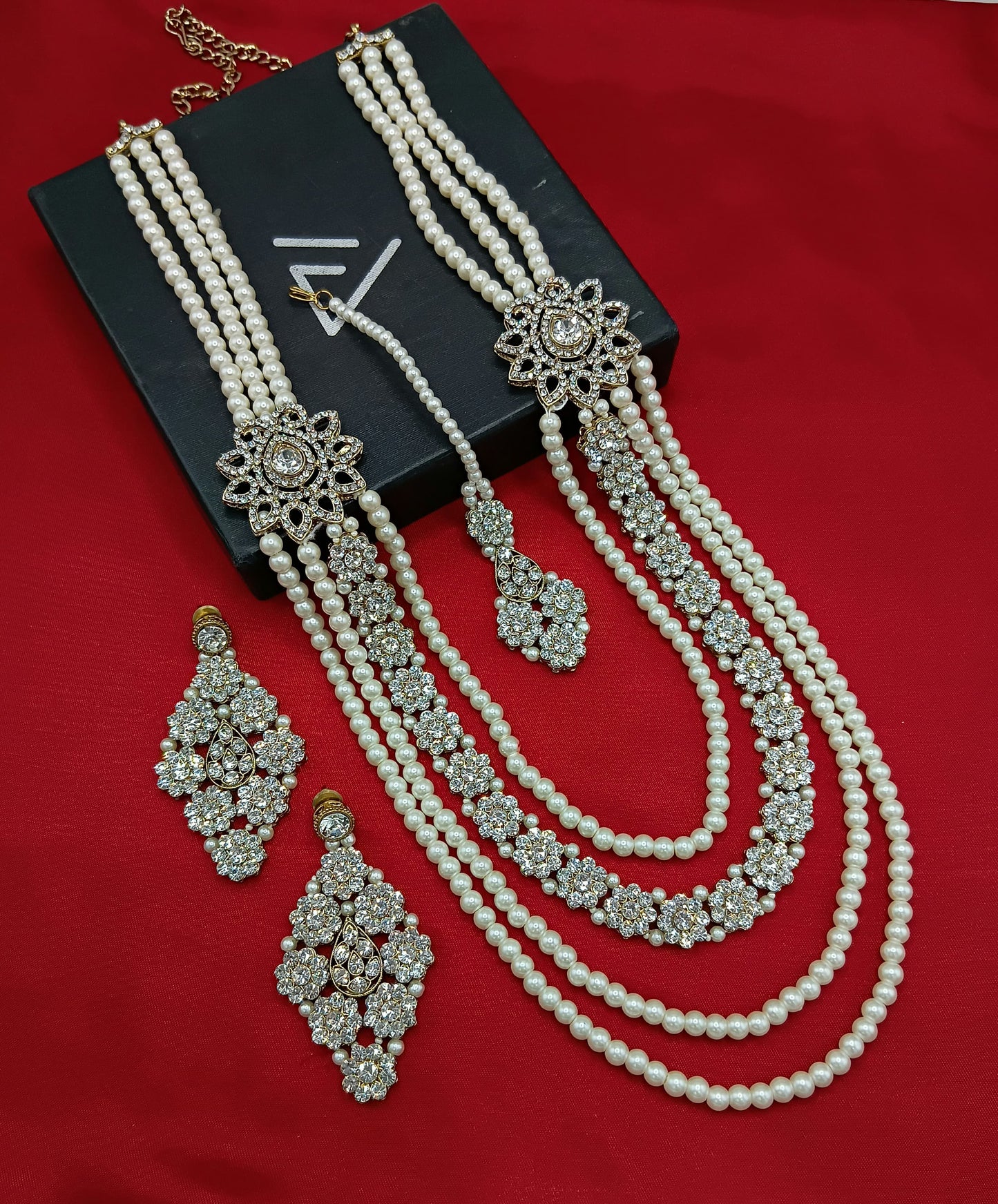 Shimmering Stone-Flower Art Long Necklace Set