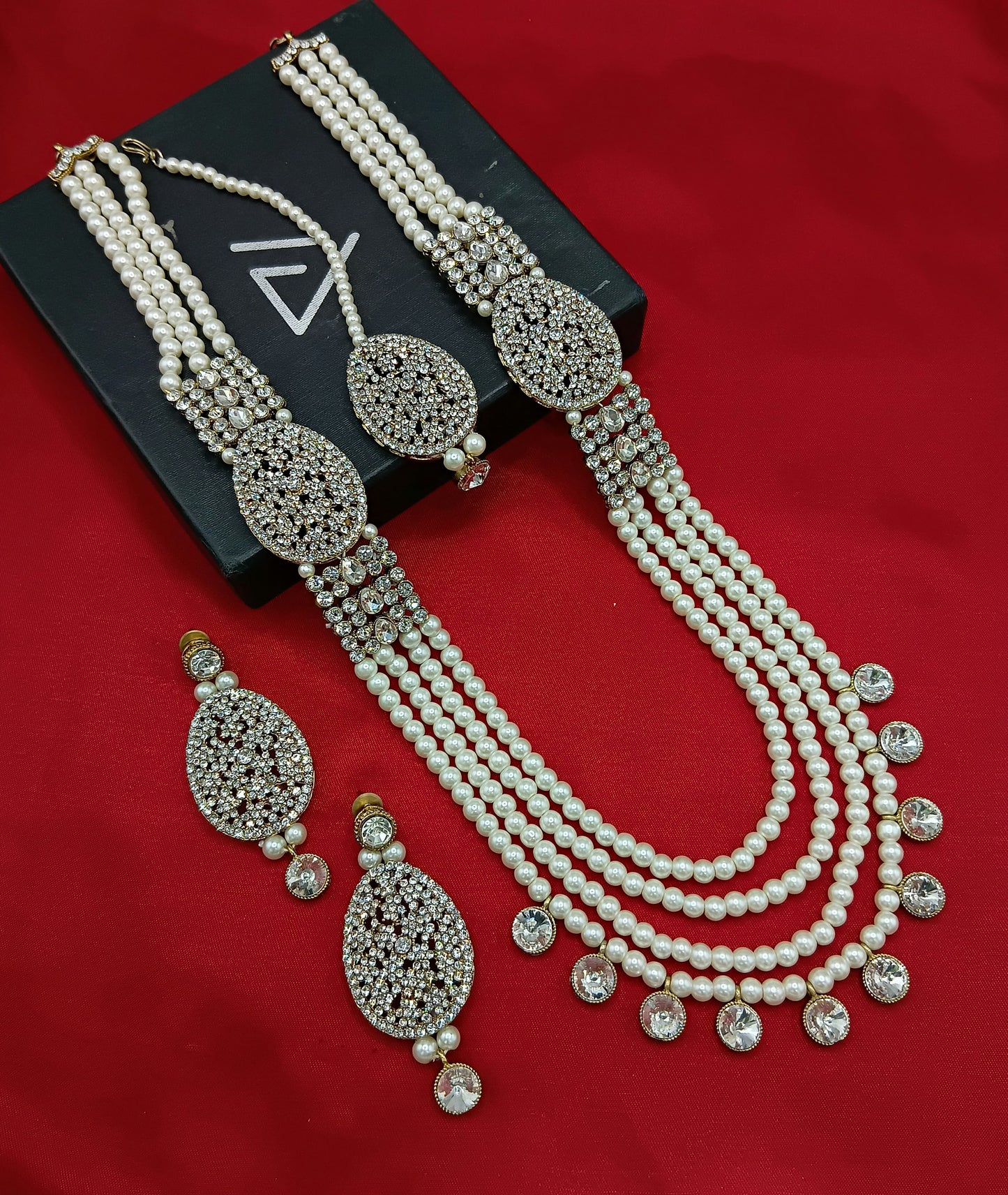 Layered Pearl & Oval Motif Long Haram Set