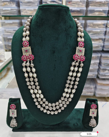Three-Layer Beaded Necklace Set with Floral Accents and Earrings