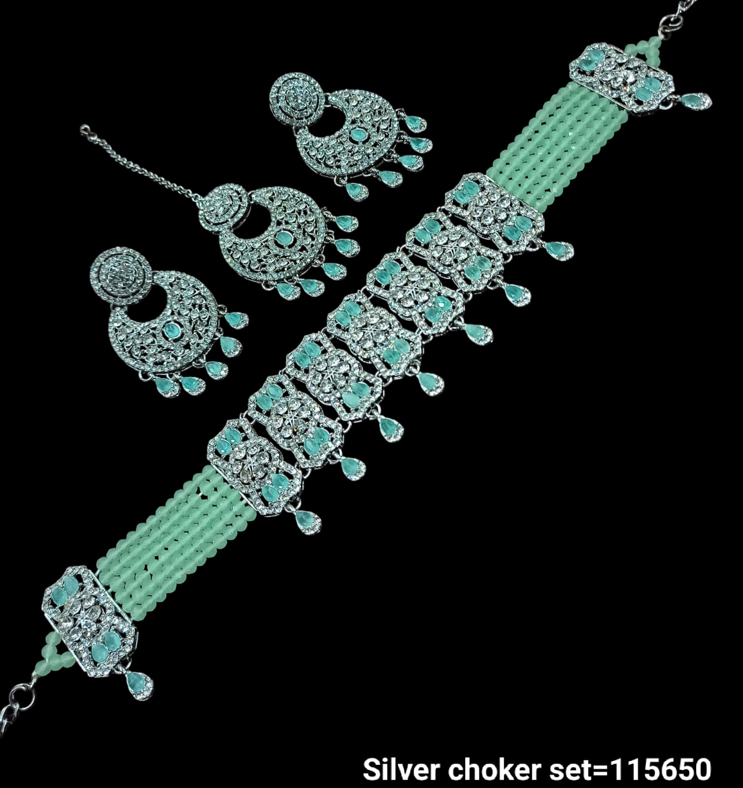 Elegant Silver Choker Set with Intricate Detailing and Matching Earrings