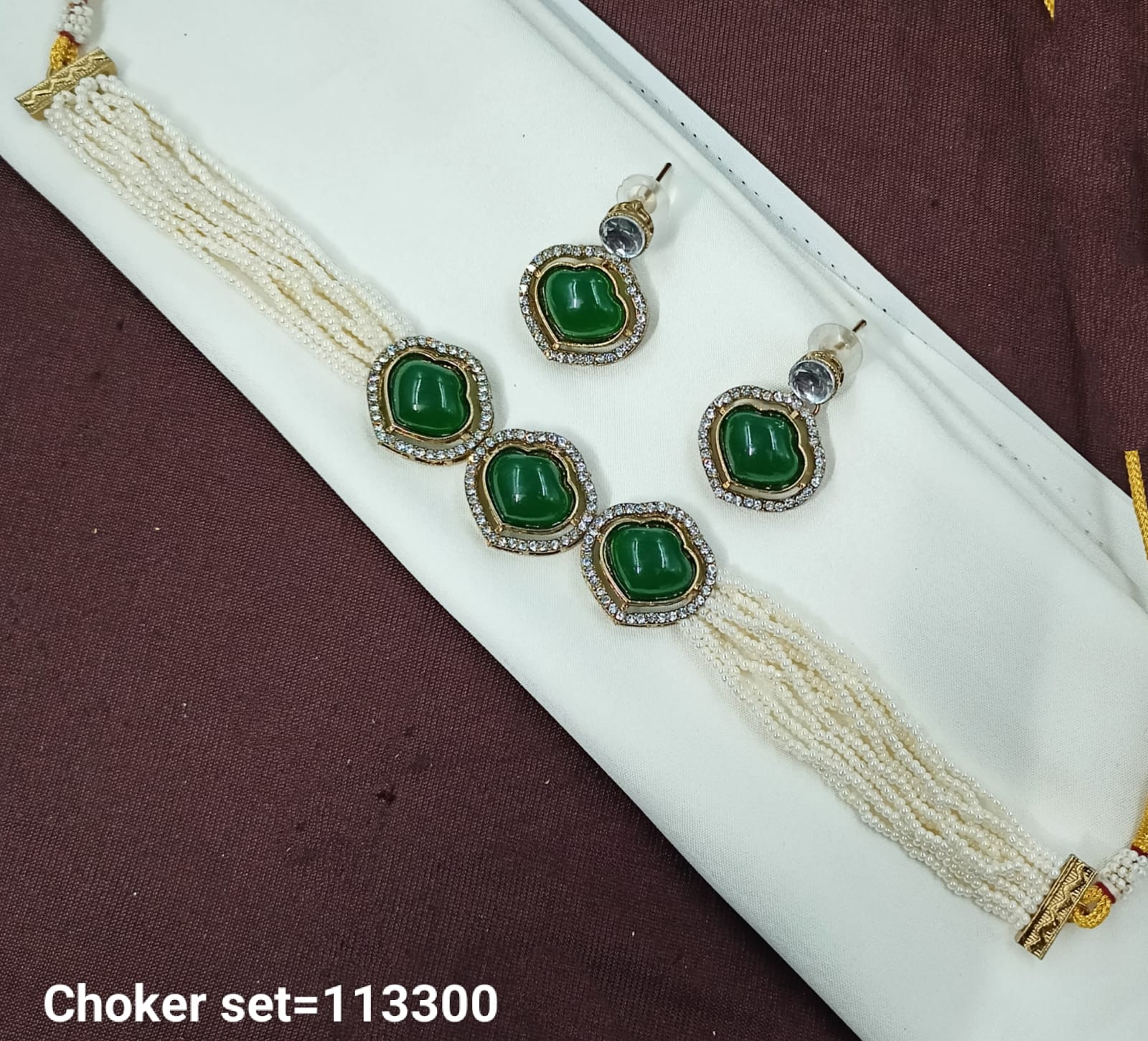 Elegant Choker Set with Pearls & Rhinestone Detailing