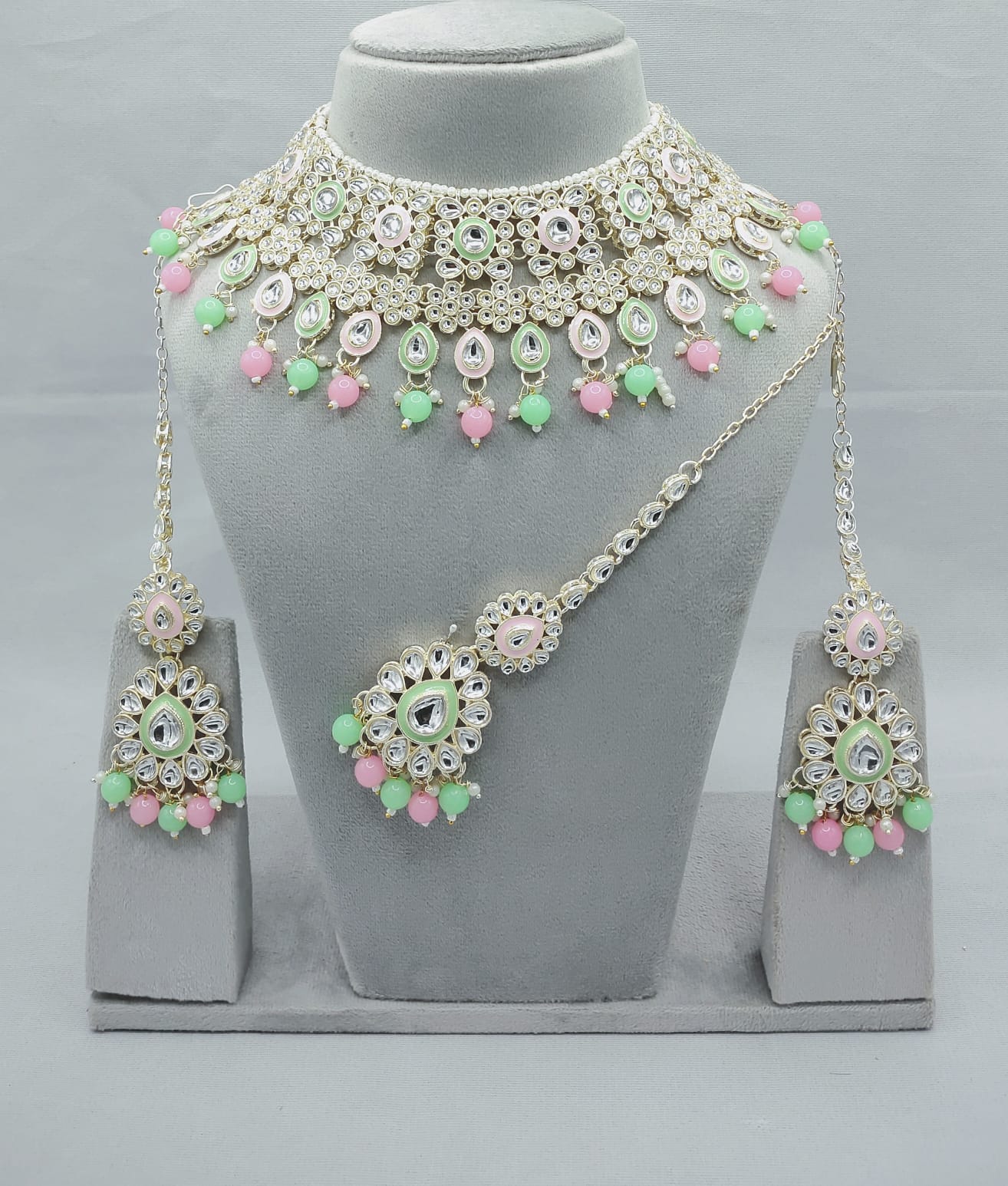 Heavy Bridal Choker Set with Ear chains