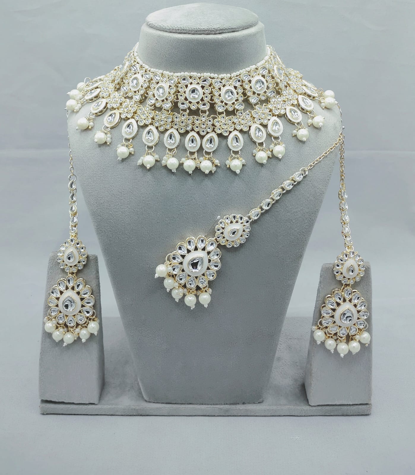 Heavy Bridal Choker Set with Ear chains