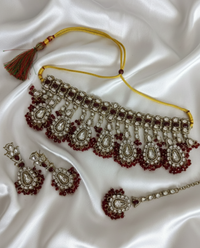 Antique Choker Necklace Set Pearl Drops Necklace Matching Earring & Maang Tikka For Women