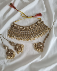 Traditional Gold plated Choker Necklace Set Earring and Mang-Tikka For Women