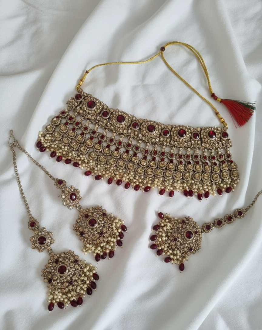 Traditional Gold plated Choker Necklace Set Earring and Mang-Tikka For Women