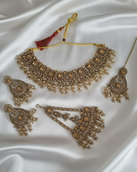 Traditional Gold Style Choker Set 4-Piece Necklace and Earring & Mangtika is Passa For Woman