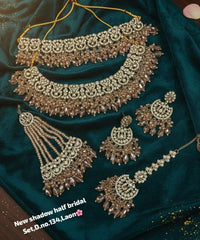 wedding Collection Antique Gold  Plated Bridal Necklace Set With Earrings and Mangtika Set