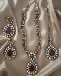 Emerald Green Antique Gold Necklace Set with Maang Tikka & Earrings