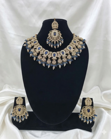 Traditional Wedding Choker Set Earrings with & Maang Tikka