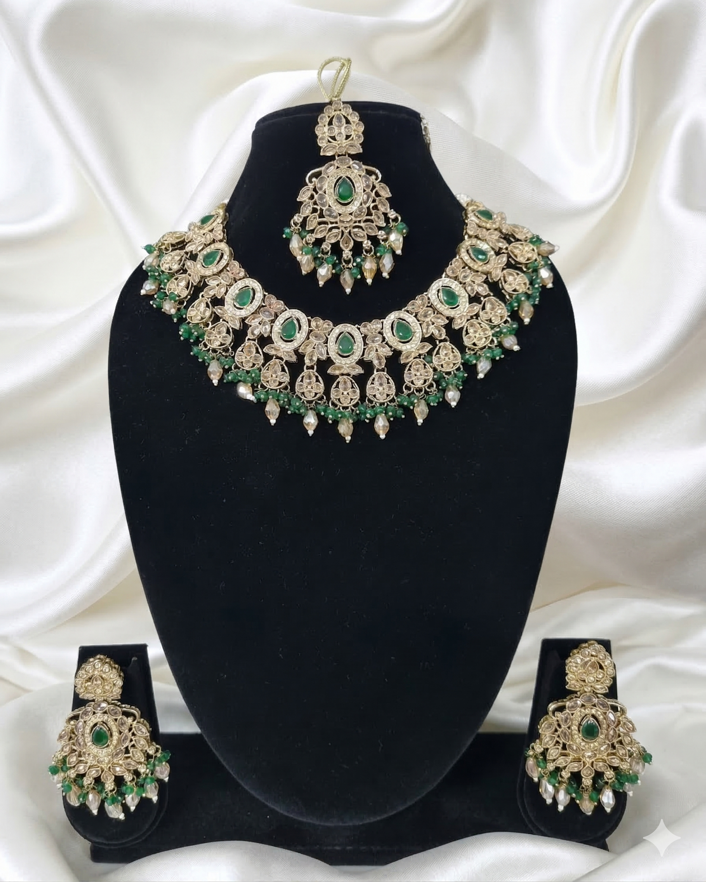 Traditional Wedding Choker Set Earrings with & Maang Tikka