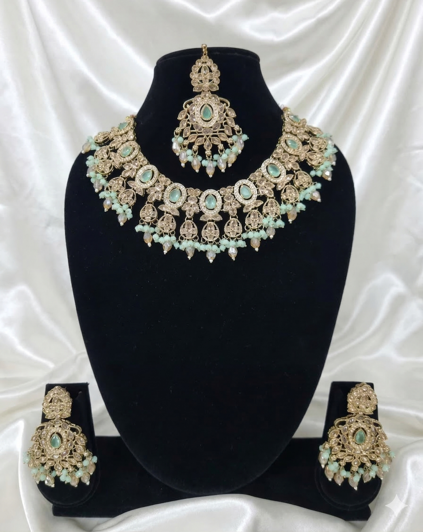 Traditional Wedding Choker Set Earrings with & Maang Tikka