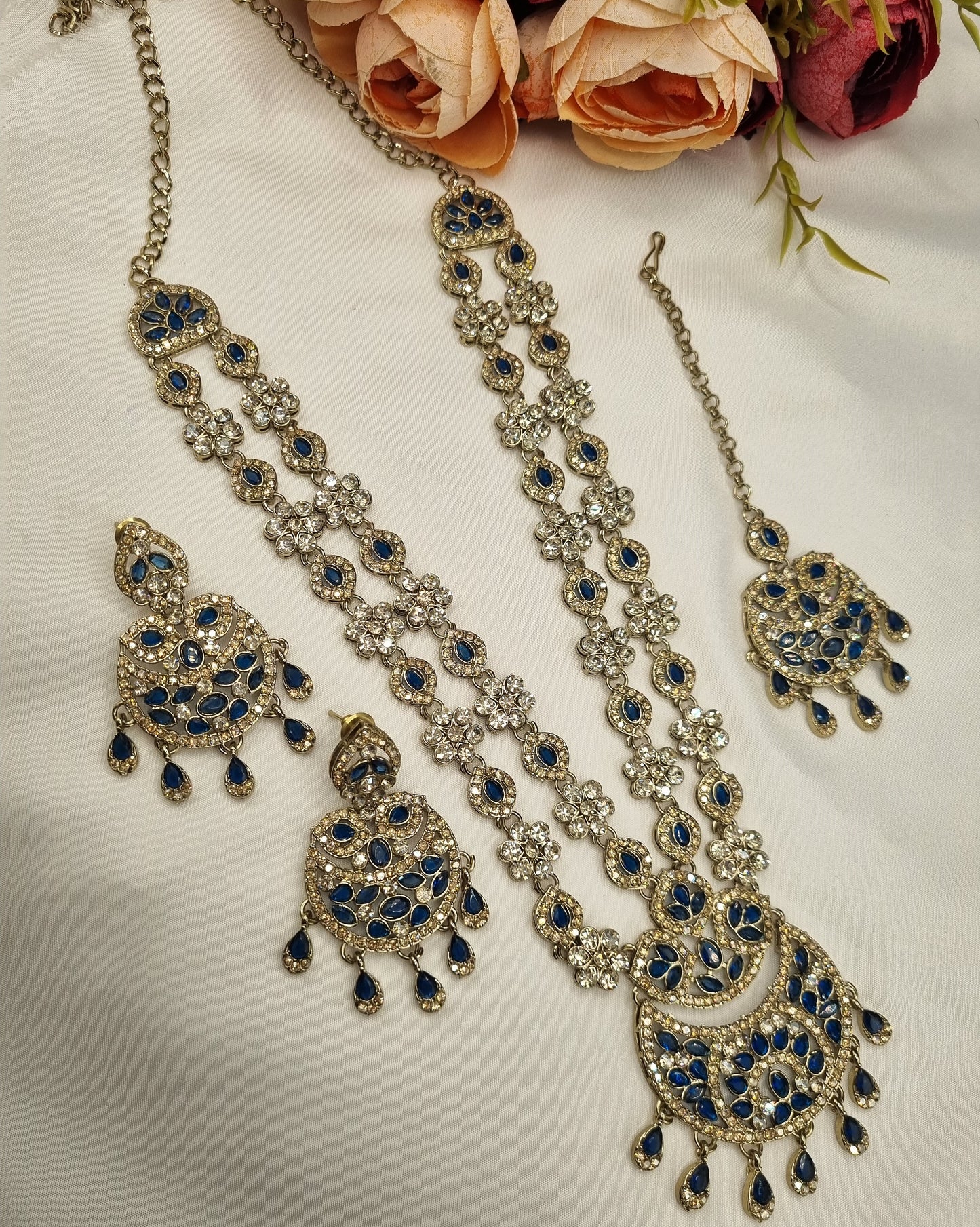 Stellar Floral Fashion Choker Set with Coordinating Earrings